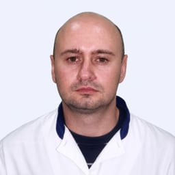 Портретный снимок врача, приём в городе Алматы