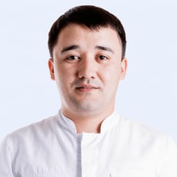 Портретный снимок врача, приём в городе Алматы