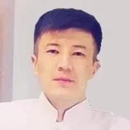 Портретный снимок врача, приём в городе Астана Портретный снимок врача, приём в городе Астана