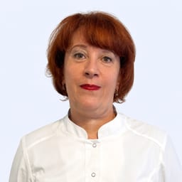 Портретный снимок врача, приём в городе Астана