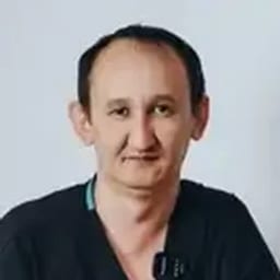 Портретный снимок врача, приём в городе Алматы