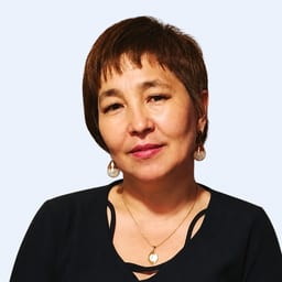 Портретный снимок врача, приём в городе Астана