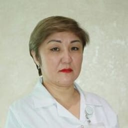 Портретный снимок врача, приём в городе Астана