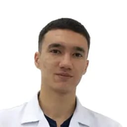 Портретный снимок врача, приём в городе Астана