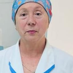 Портретный снимок врача, приём в городе Астана