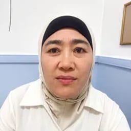 Портретный снимок врача, приём в городе Алматы