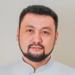 Портретный снимок врача, приём в городе Алматы