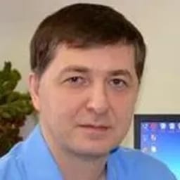 Портретный снимок врача, приём в городе Астана
