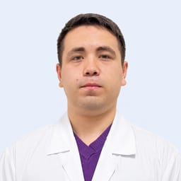 Портретный снимок врача, приём в городе Алматы