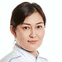 Портретный снимок врача, приём в городе Алматы