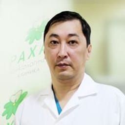 Портретный снимок врача, приём в городе Алматы