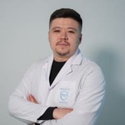 Портретный снимок врача, приём в городе Алматы