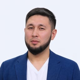 Портретный снимок врача, приём в городе Алматы