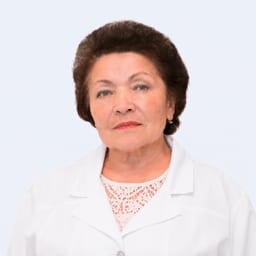 Портретный снимок врача, приём в городе Астана