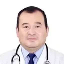 Портретный снимок врача, приём в городе Астана
