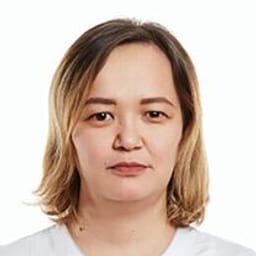 Портретный снимок врача, приём в городе Алматы