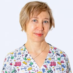 Портретный снимок врача, приём в городе Алматы