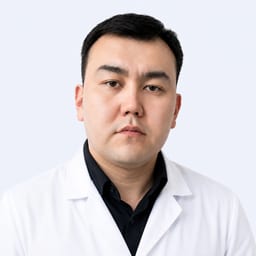 Портретный снимок врача, приём в городе Астана