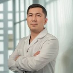 Портретный снимок врача, приём в городе Астана Портретный снимок врача, приём в городе Астана
