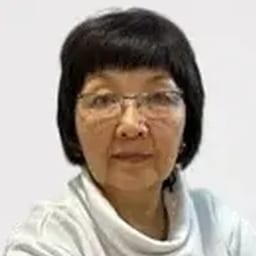 Портретный снимок врача, приём в городе Астана
