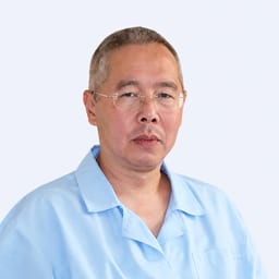 Портретный снимок врача, приём в городе Алматы