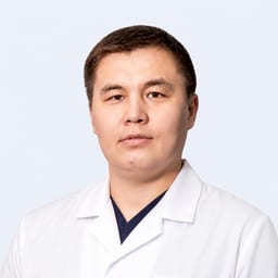 Портретный снимок врача, приём в городе Алматы