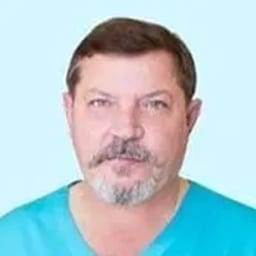 Портретный снимок врача, приём в городе Астана