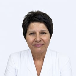 Портретный снимок врача, приём в городе Алматы