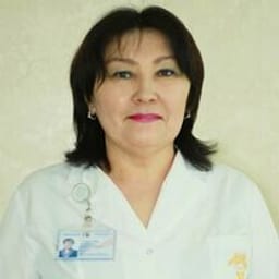 Портретный снимок врача, приём в городе Астана
