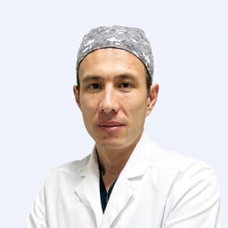 Портретный снимок врача, приём в городе Алматы