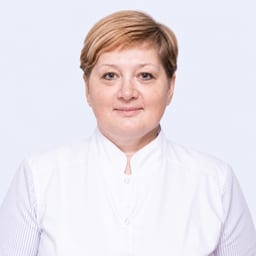 Портретный снимок врача, приём в городе Алматы