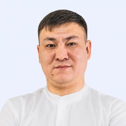 Портретный снимок врача, приём в городе Алматы