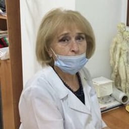 Портретный снимок врача, приём в городе Алматы