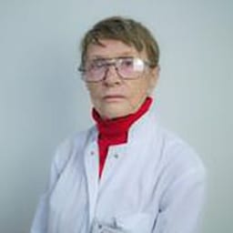 Портретный снимок врача, приём в городе Алматы