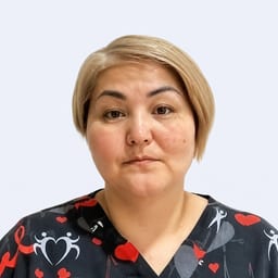 Портретный снимок врача, приём в городе Астана
