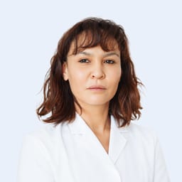 Портретный снимок врача, приём в городе Астана