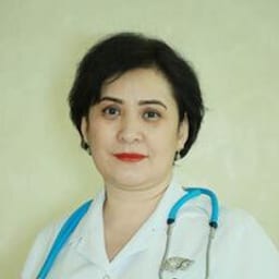Портретный снимок врача, приём в городе Астана