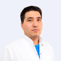 Портретный снимок врача, приём в городе Алматы