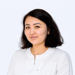 Портретный снимок врача, приём в городе Астана