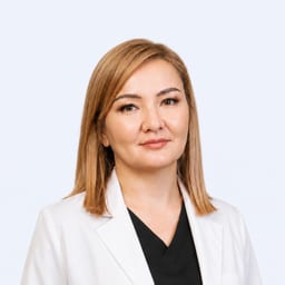 Портретный снимок врача, приём в городе Астана