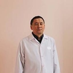 Портретный снимок врача, приём в городе Алматы