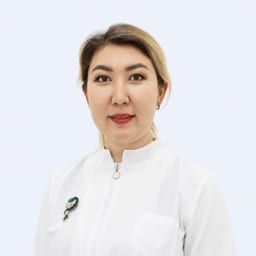 Портретный снимок врача, приём в городе Астана