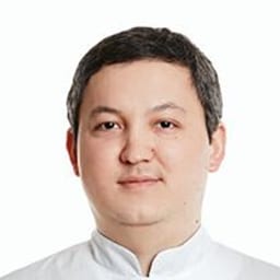 Портретный снимок врача, приём в городе Алматы