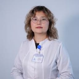 Портретный снимок врача, приём в городе Алматы