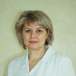 Портретный снимок врача, приём в городе Астана