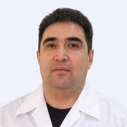 Портретный снимок врача, приём в городе Астана