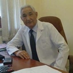 Портретный снимок врача, приём в городе Алматы