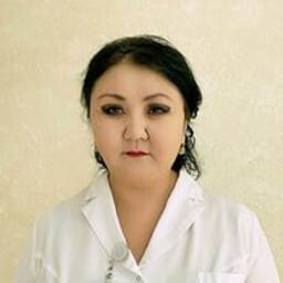Портретный снимок врача, приём в городе Астана