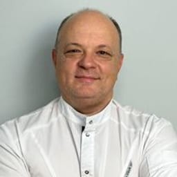 Дәрігердің портреттік суреті, Алматы қаласында қабылдау