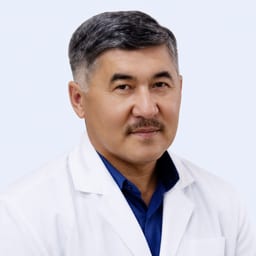 Портретный снимок врача, приём в городе Астана